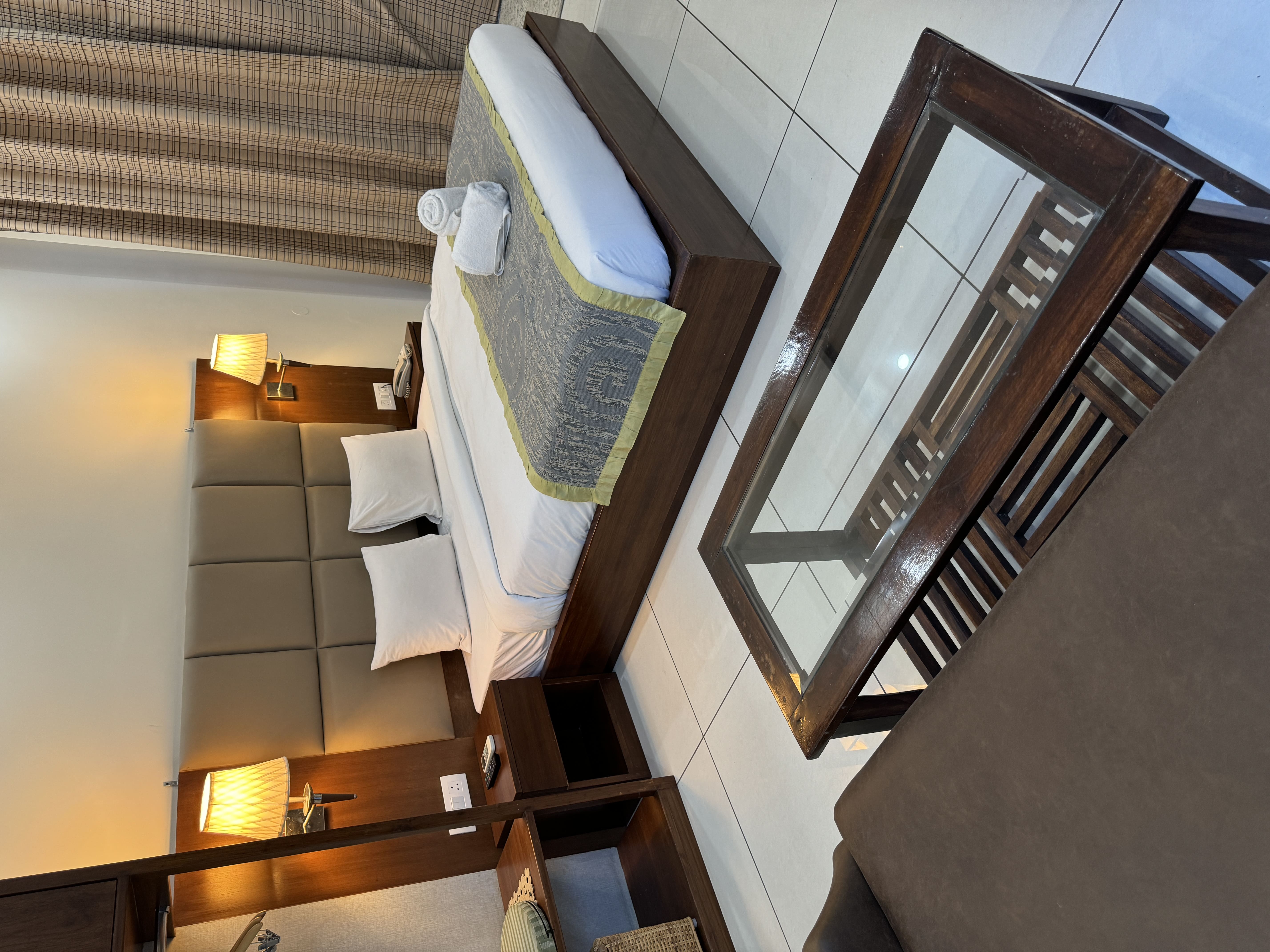 Premium Riverside Room image 4